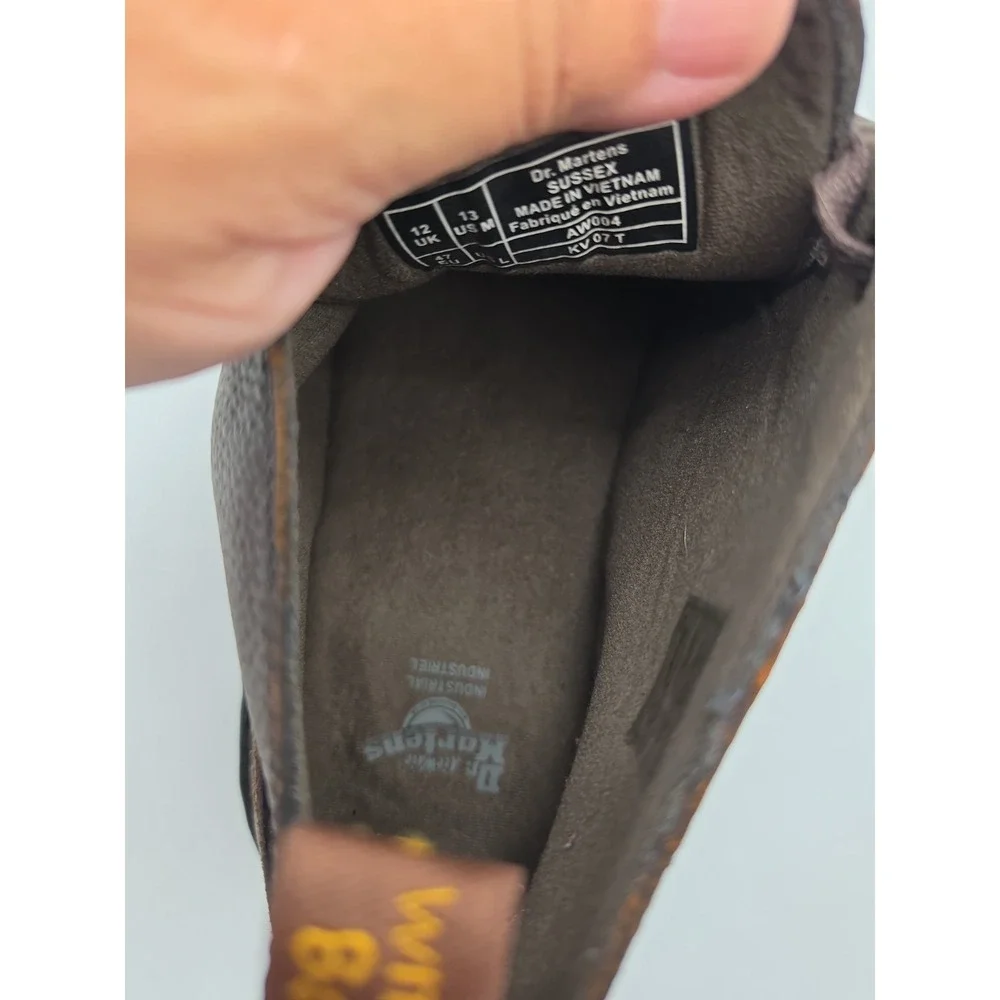Dr. Martens any describe